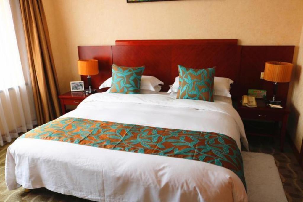 Qingdao Royal Garden Hotel Extérieur photo