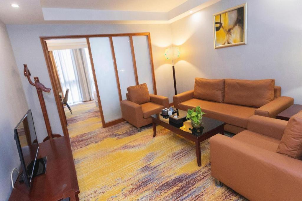 Qingdao Royal Garden Hotel Extérieur photo