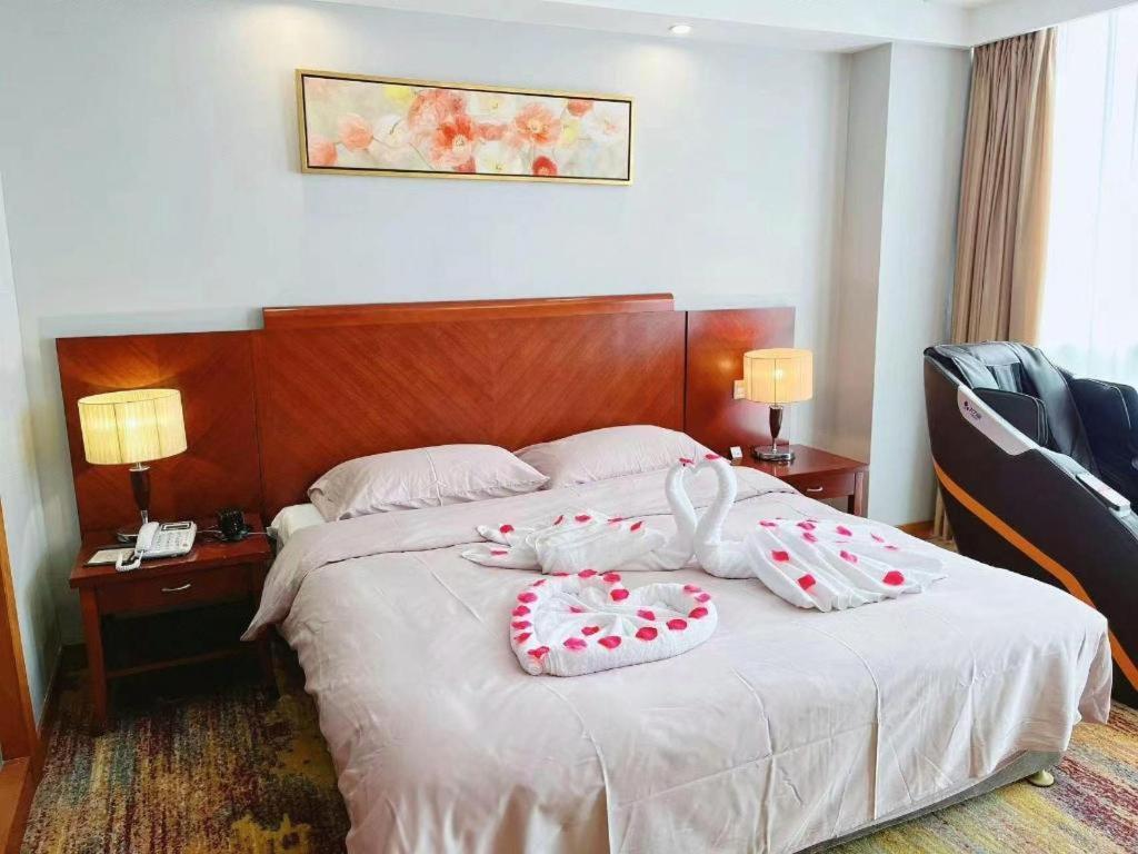 Qingdao Royal Garden Hotel Extérieur photo