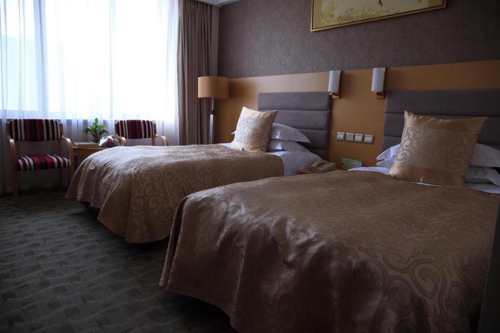 Qingdao Royal Garden Hotel Extérieur photo