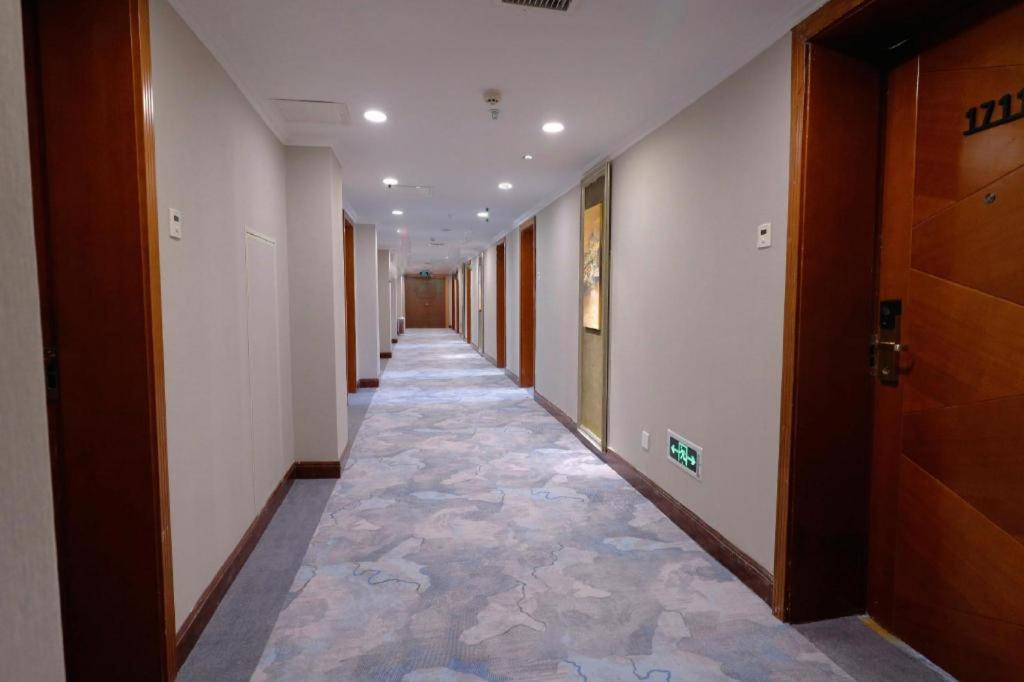Qingdao Royal Garden Hotel Extérieur photo