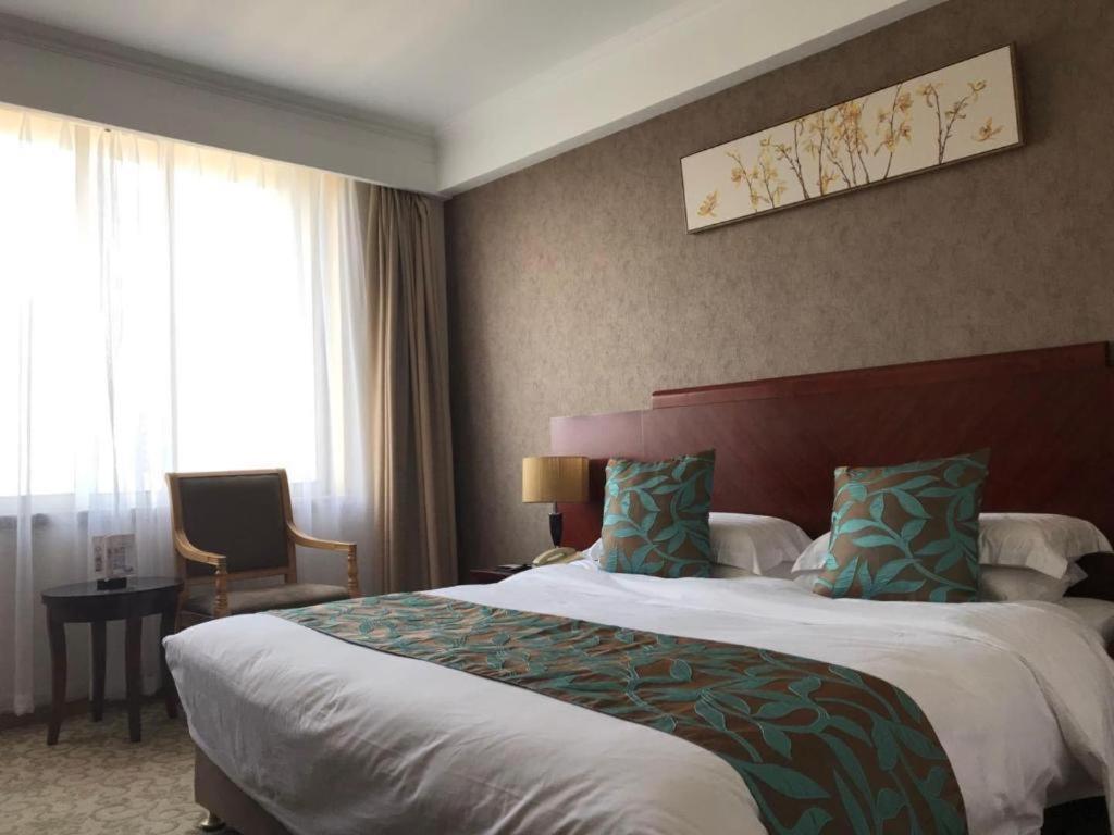 Qingdao Royal Garden Hotel Extérieur photo