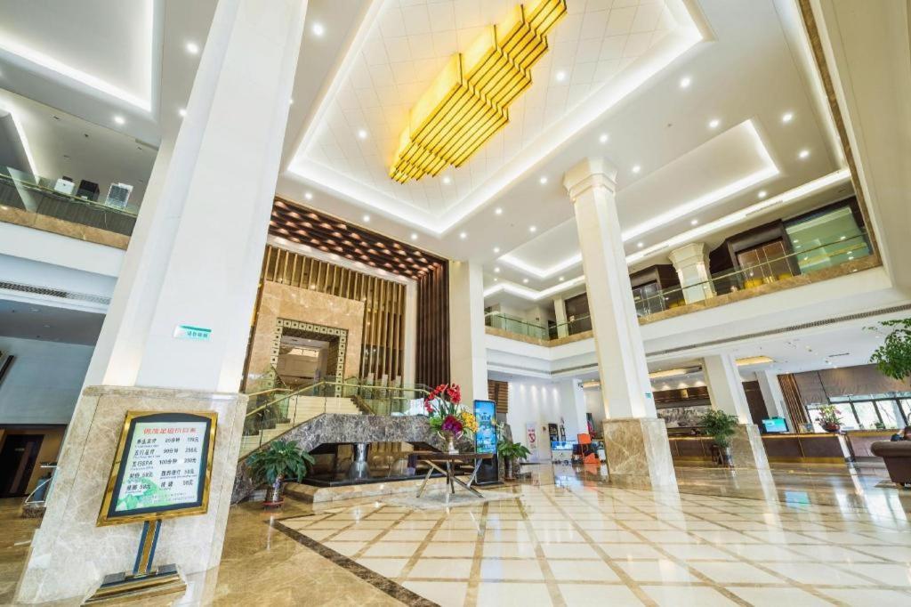Qingdao Royal Garden Hotel Extérieur photo
