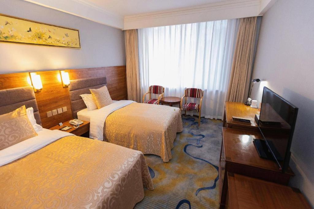 Qingdao Royal Garden Hotel Extérieur photo