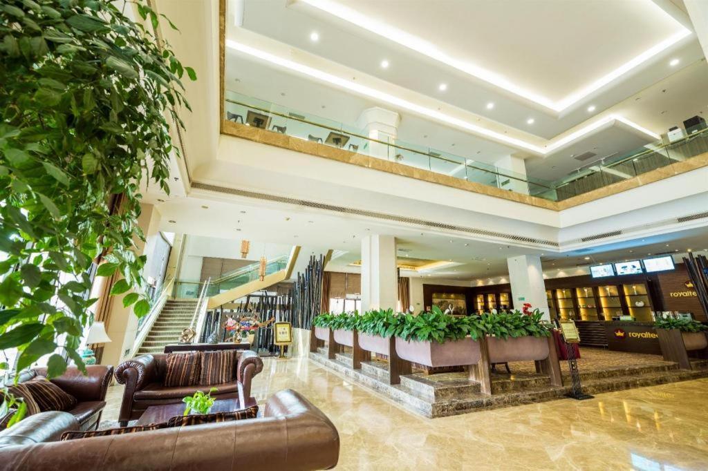 Qingdao Royal Garden Hotel Extérieur photo