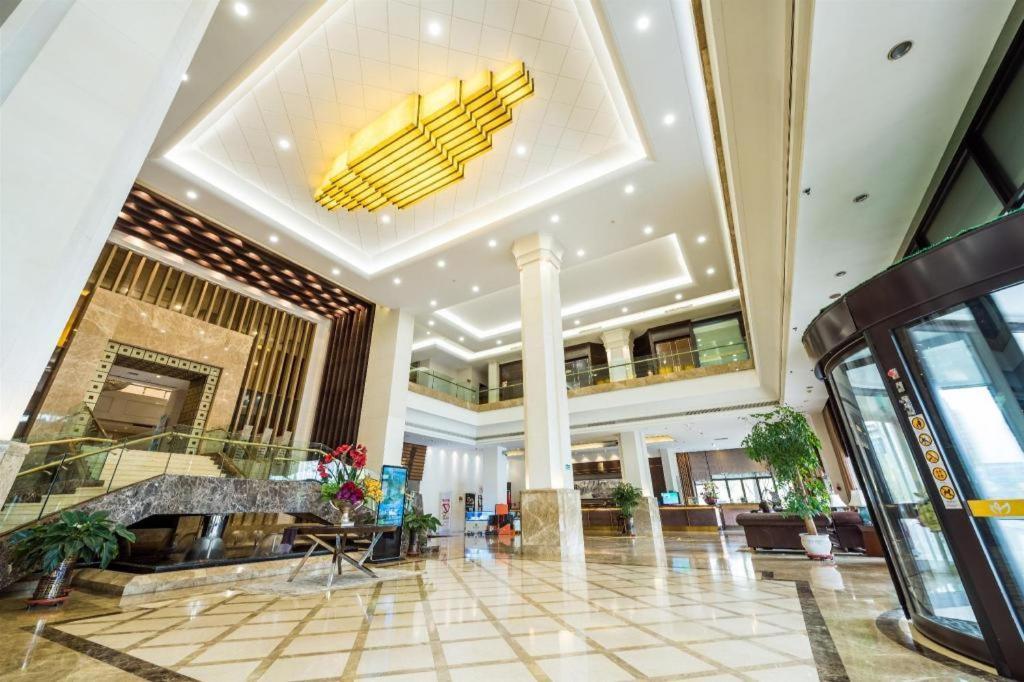 Qingdao Royal Garden Hotel Extérieur photo