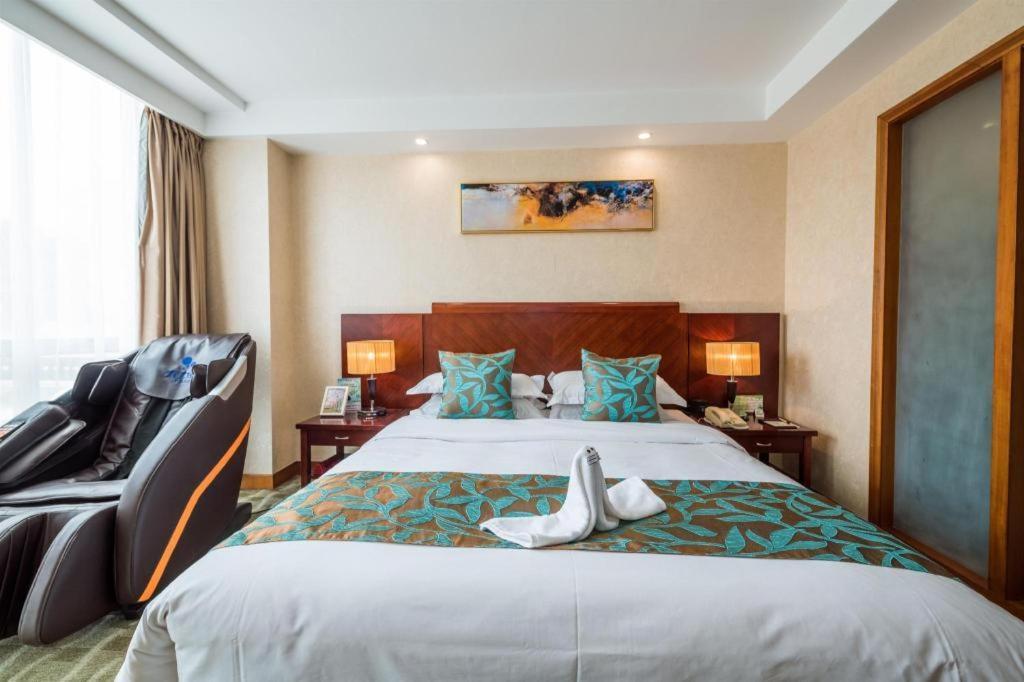 Qingdao Royal Garden Hotel Extérieur photo
